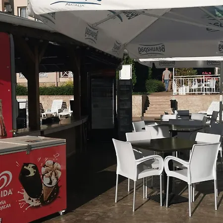 студио Sunny Day 6 Sunny Апартаменты