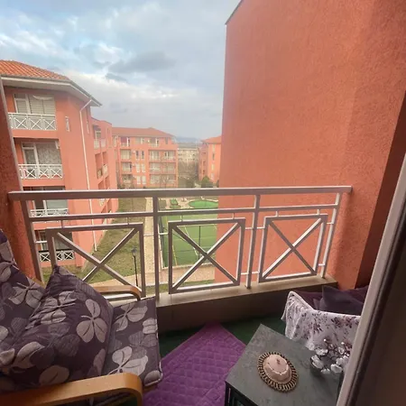 студио Sunny Day 6 Sunny Апартаменты